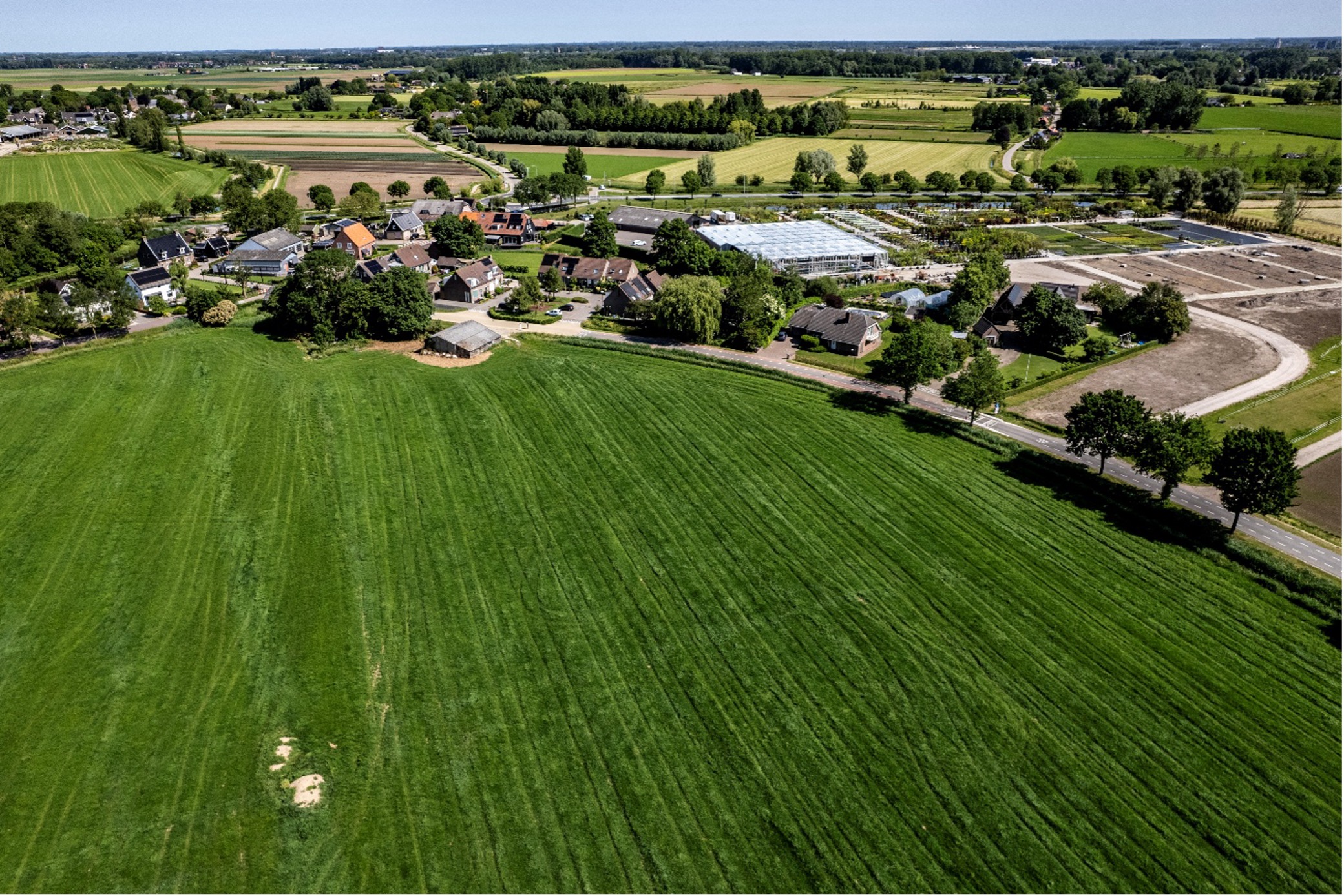 Land10